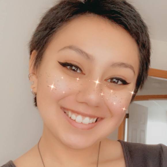 Profile Picture of Kimberly Carlos (@kimcarlos9) on Poshmark