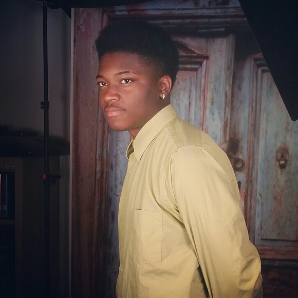 Profile Picture of Jayson Moore (@jaymoore776) on Poshmark