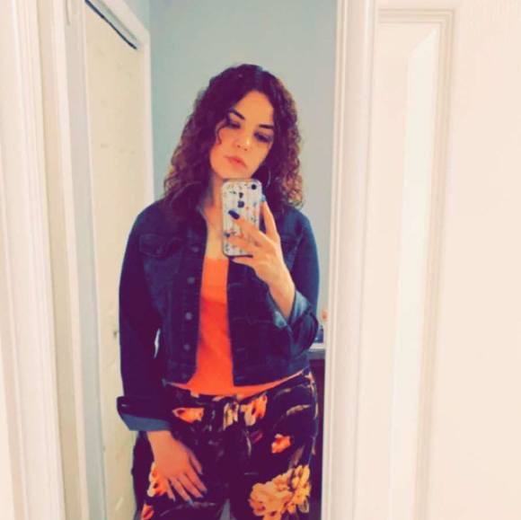 Profile Picture of Veronica Tello (@vtello86) on Poshmark