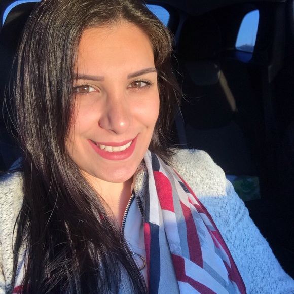 Profile Picture of Mariam Fawaz (@mariamfwz) on Poshmark