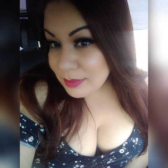 Profile Picture of Natalia Mendez (@onenonly85) on Poshmark