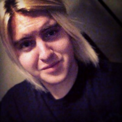 Profile Picture of Jacalyn Foster (@pearhoznd) on Twitter