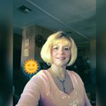 Profile Picture of Jeanette  Hellyer (@jeanettehellyer) on Instagram