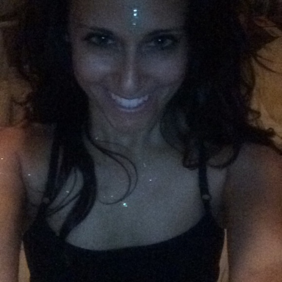 Profile Picture of Rebecca Gross (@rebeccakaegross) on Poshmark