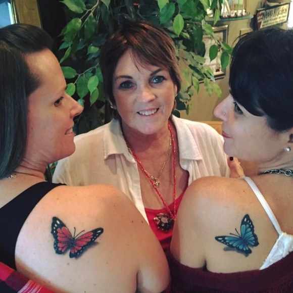 Profile Picture of Nancy Waring (@ndw322) on Poshmark