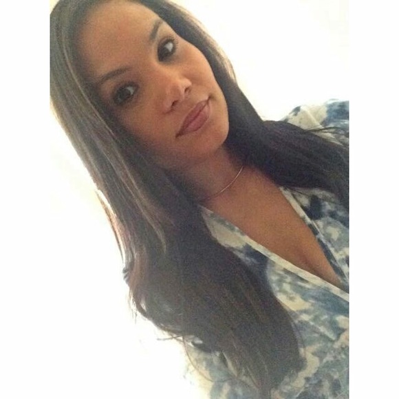Profile Picture of Julia Pena (@juliap27) on Poshmark