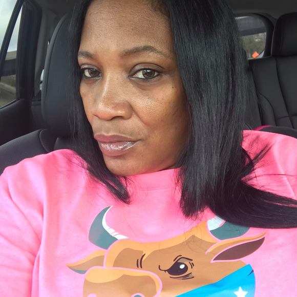 Profile Picture of Keisha Adlener epps (@keishaadlene314) on Poshmark