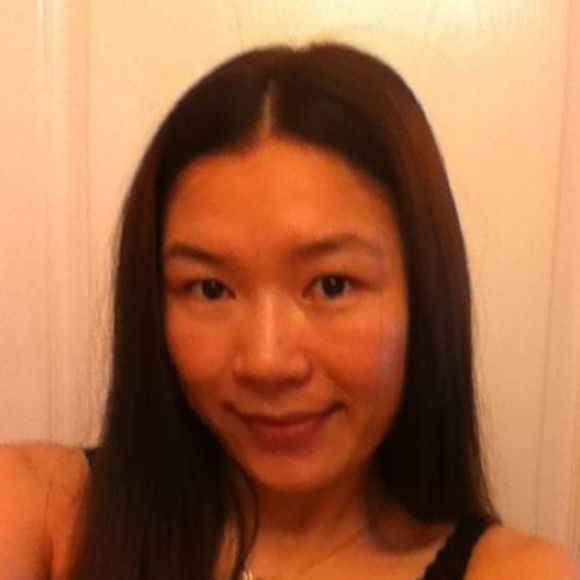 Profile Picture of Ivy Hu (@349877635) on Poshmark