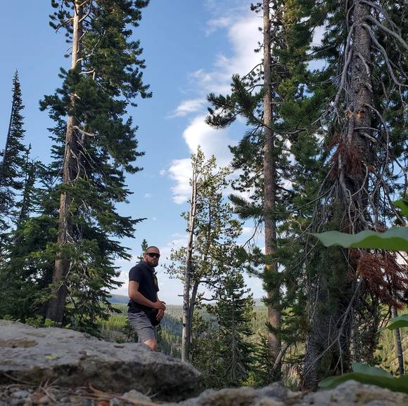 Profile Picture of Kevin Tirado (@kevintirado) on Poshmark