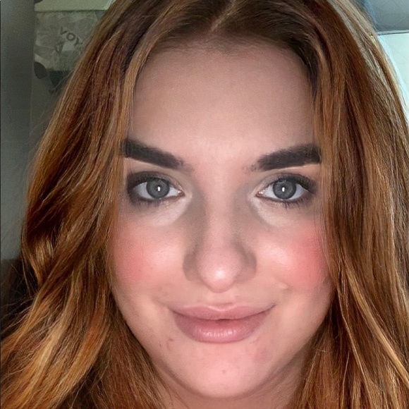 Profile Picture of Olga Amirov (@rosie_sofie) on Poshmark