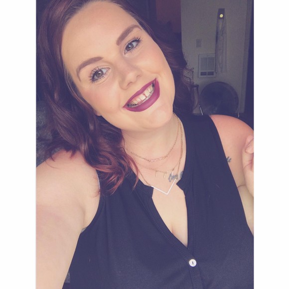 Profile Picture of Megan Allbee (@megana_aj) on Poshmark