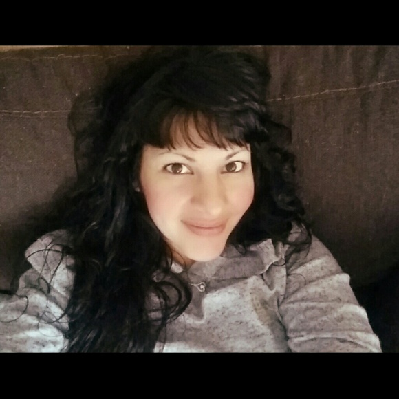 Profile Picture of Imelda Chavez (@melachavez) on Poshmark