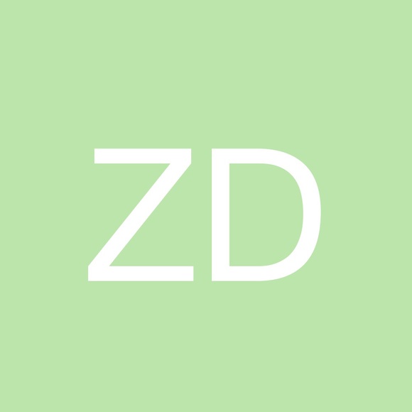 Profile Picture of Zori Durrett (@zori15) on Poshmark