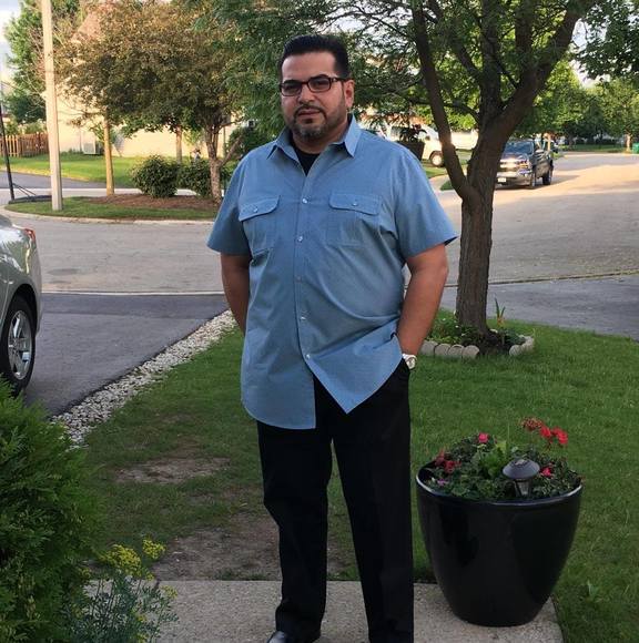 Profile Picture of Ariel Feliciano (@arielfeliciano) on Poshmark