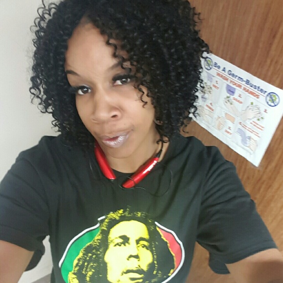 Profile Picture of Mattie Williams (@london1102) on Poshmark