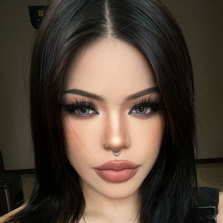 Profile Picture of coralcanton.makeup (@coralcanton.coco) on Tiktok