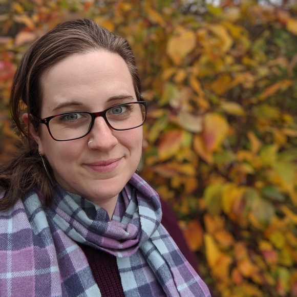 Profile Picture of Mhairi Colgate (@mhairic) on Poshmark