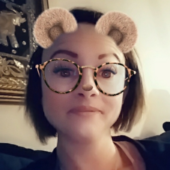 Profile Picture of Crystal Phommachit (@cphomma07) on Poshmark