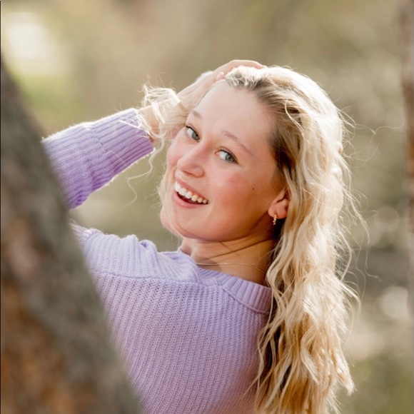 Morgan Pietig - Poshmark Profile Picture of Morgan Pietig (@morganpietig) on Poshmark