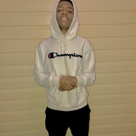 Profile Picture of Dee Horton (@pmgnook) on Poshmark