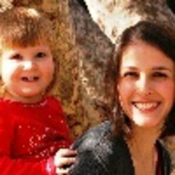 Rashelle Cultrera - Poshmark Profile Picture of Rashelle Cultrera (@rashellerose) on Poshmark