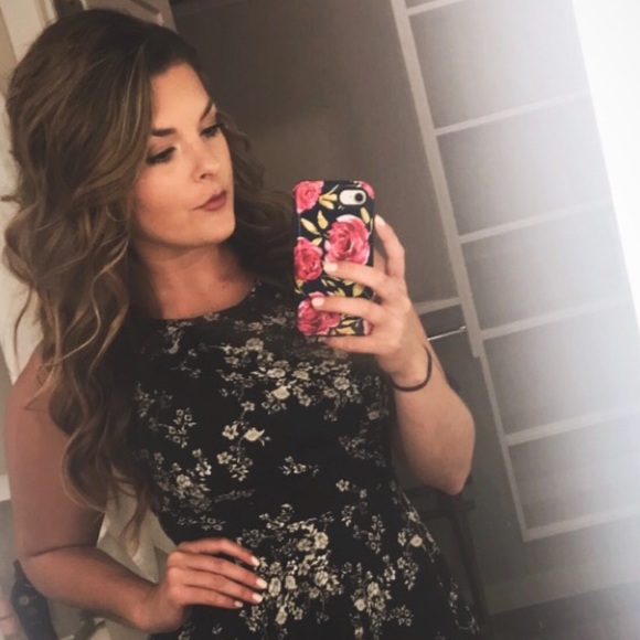 Profile Picture of Erin Yehle (@eyehle) on Poshmark
