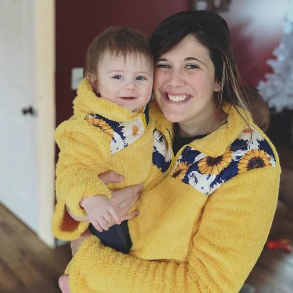 Profile Picture of Jennifer Selissen (@jsel) on Poshmark