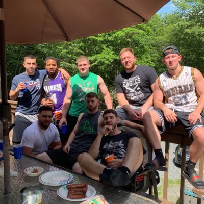 Profile Picture of Chuck Walker (@Chaz_Smooth) on Twitter