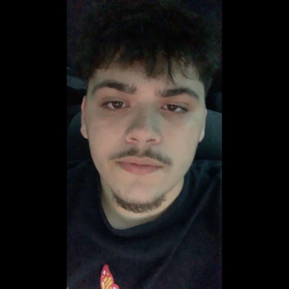 Profile Picture of Mori Mori (@fukkmori) on Poshmark