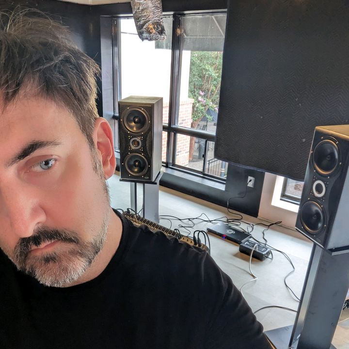 Profile Picture of Dayz 🎛️ hybrid music mixing (@davidkovach_) on Tiktok