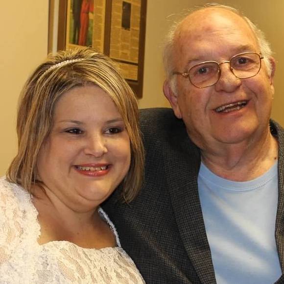 Jennifer Seebold - Poshmark Profile Picture of Jennifer Seebold (@jennbuff68) on Poshmark