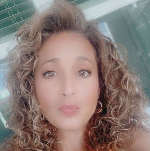 Profile Picture of Niska Gazlay (@gazgirl) on Poshmark