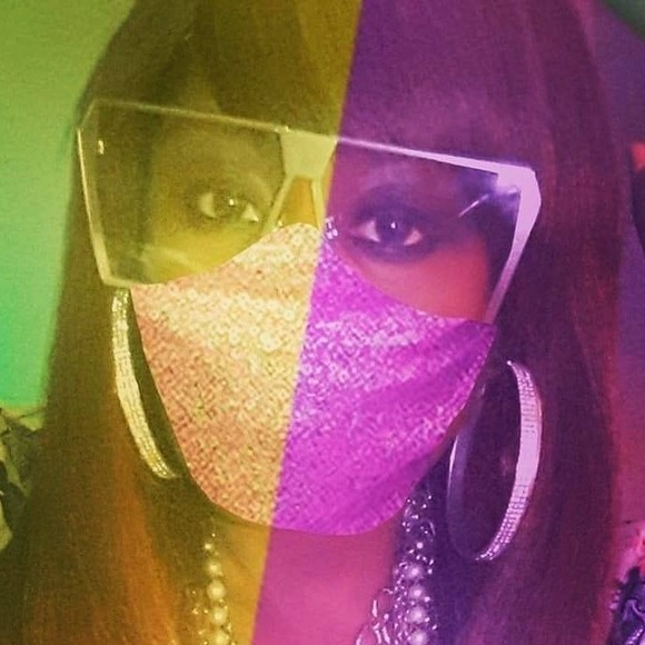 Profile Picture of Joei Chancellor (@shoetab) on Poshmark