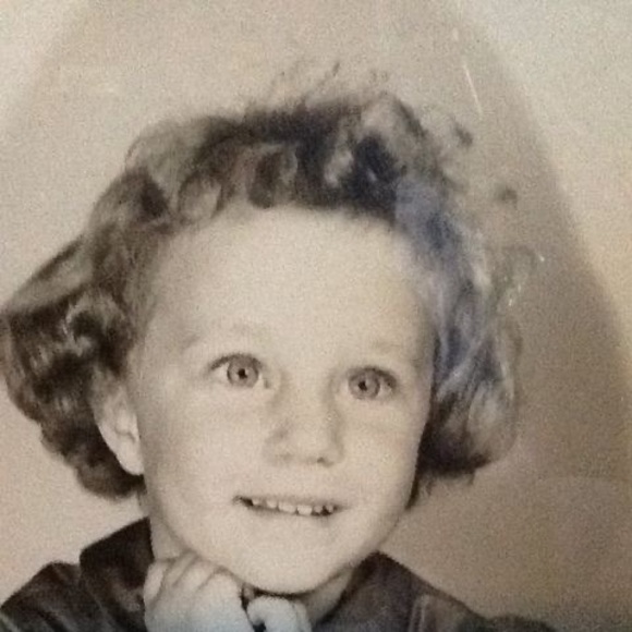 Profile Picture of De laine Witt (@delaine55) on Poshmark