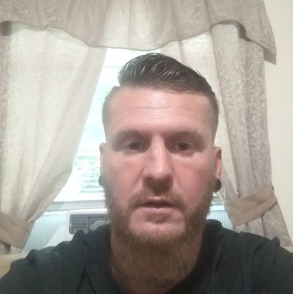 Profile Picture of Chris Lang (@chrislang482) on Poshmark