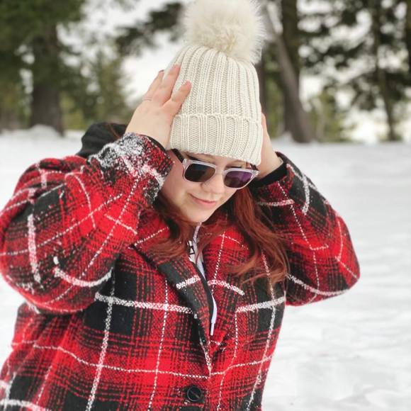 Profile Picture of Taylor Gritton (@nikki_burton13) on Poshmark