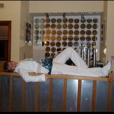 Profile Picture of Lisa Herbert (@Welshbird81) on Twitter