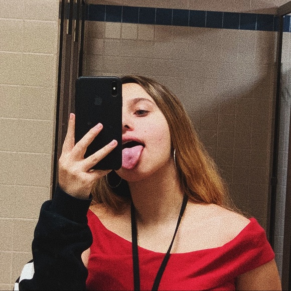 Profile Picture of Tiffani Parcher (@tiffaniparcherr) on Poshmark