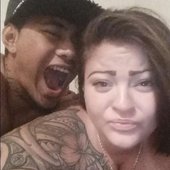 Profile Picture of Melissa Ahquin (@melissafale28) on Poshmark