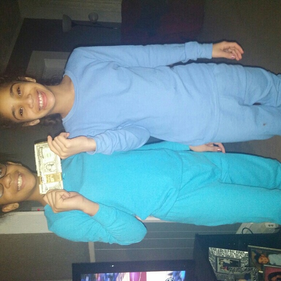 Profile Picture of Felicita Borrero (@fela807) on Poshmark