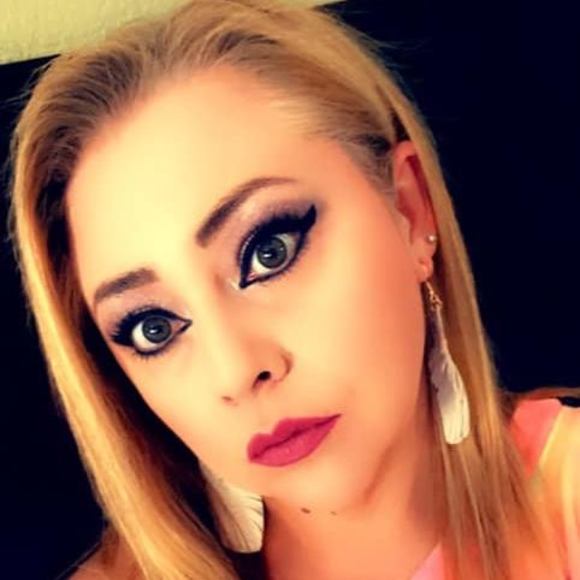 Profile Picture of Serytha Halsell (@serytha) on Poshmark