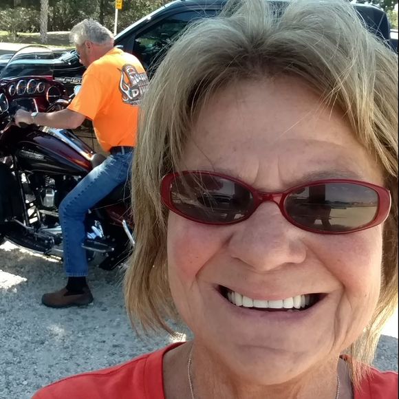 Profile Picture of Vicki Baeder (@mitchell666) on Poshmark