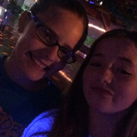 Addison Anderson - Poshmark Profile Picture of Addison Anderson (@addianderson4) on Poshmark