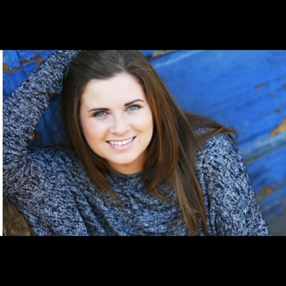 Profile Picture of Kayla Kolber (@k_kolb) on Poshmark