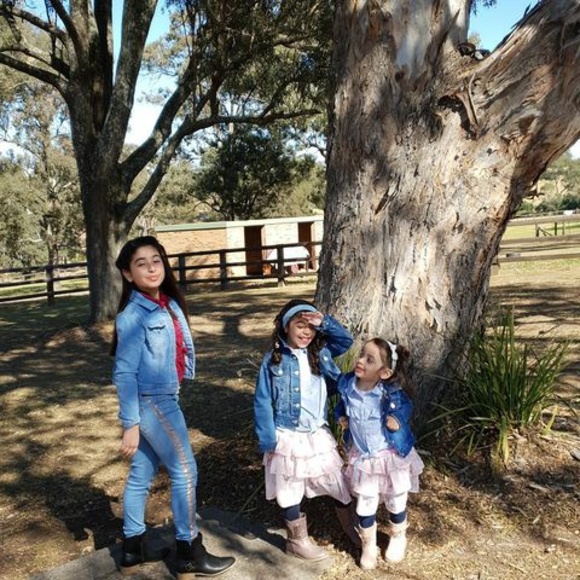 Profile Picture of Nowel Otayek (@nowelotayek) on Poshmark