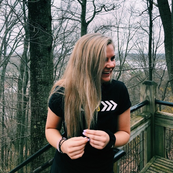 Profile Picture of Morgan Vandenbosch (@mvandenbosch) on Poshmark