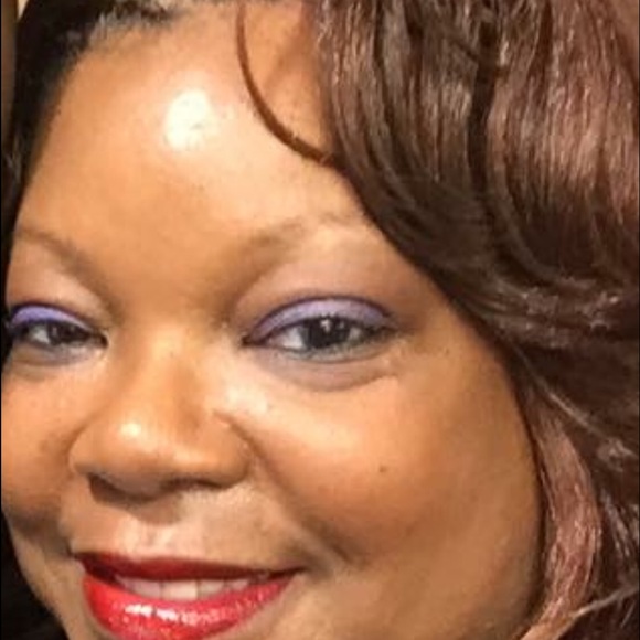 Profile Picture of Lenita Franklin (@lenitafranklin) on Poshmark