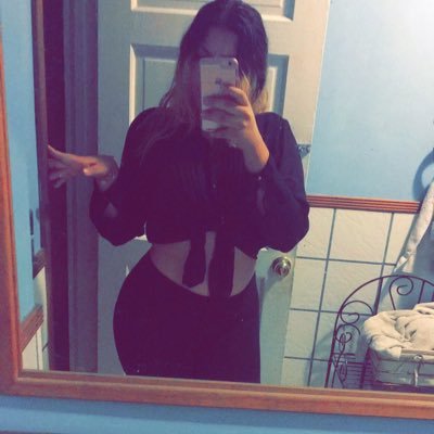 Profile Picture of Lucia Graham Robles (@Baby_Graham123) on Twitter