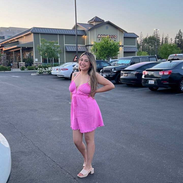 Profile Picture of Melissa Flores (@meliflores429) on Tiktok