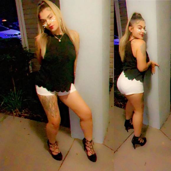 Profile Picture of Bianca Nieves (@bnieves2526) on Poshmark